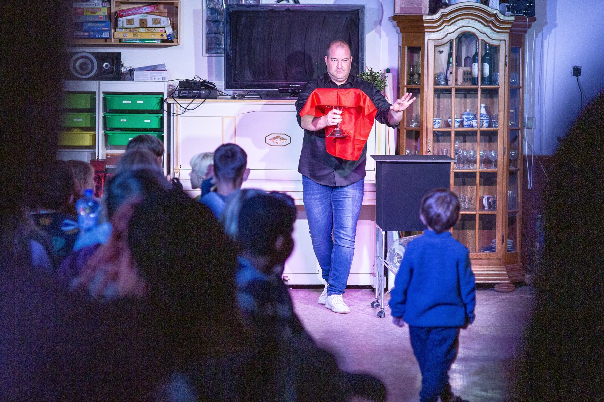 Kouzelník Jan Vaidiš a jeho představení